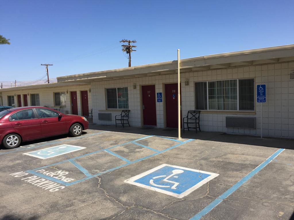 Western Sands Motel Indio Kültér fotó