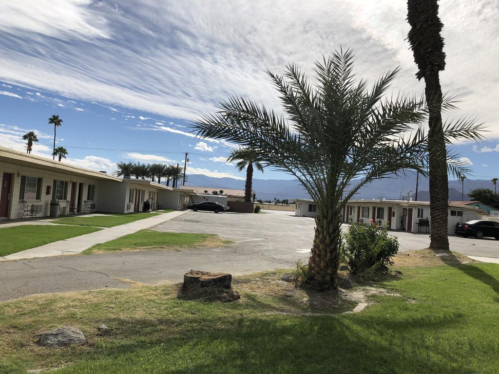 Western Sands Motel Indio Kültér fotó