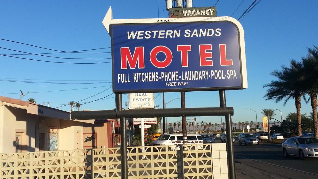 Western Sands Motel Indio Kültér fotó