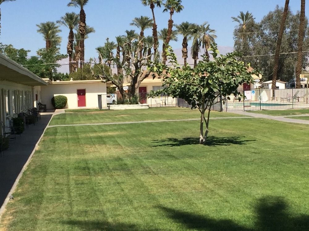 Western Sands Motel Indio Kültér fotó