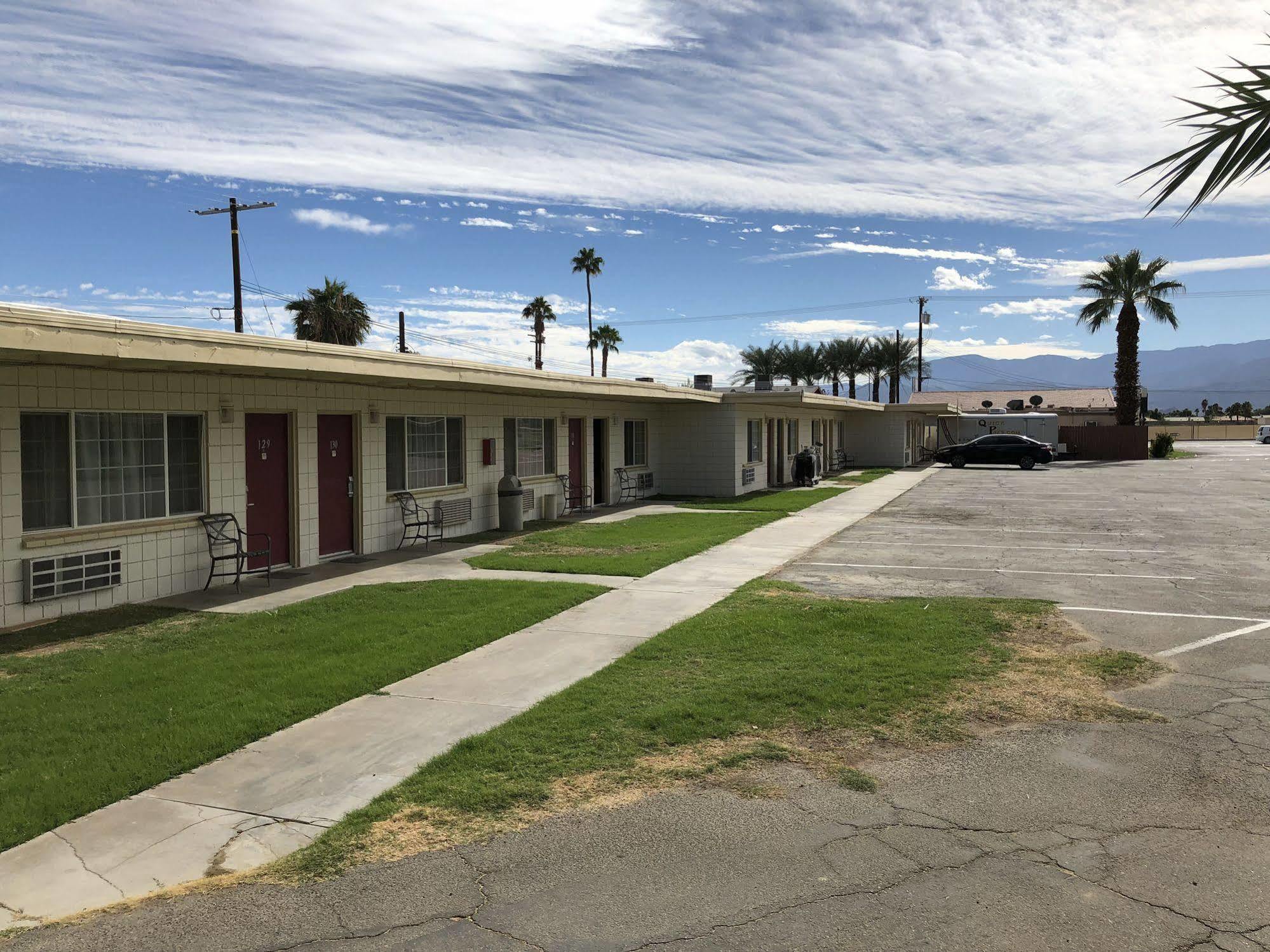 Western Sands Motel Indio Kültér fotó