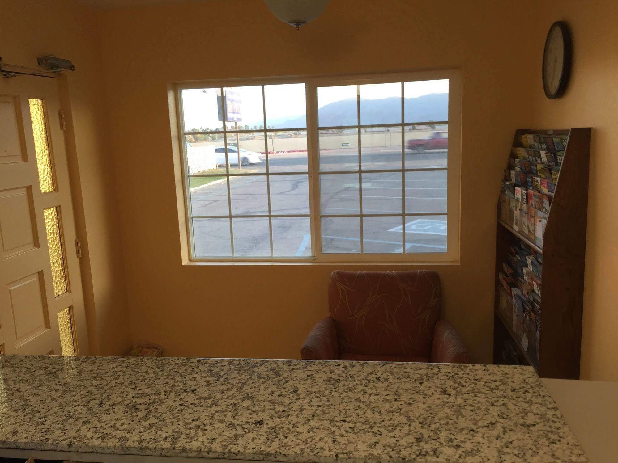 Western Sands Motel Indio Kültér fotó
