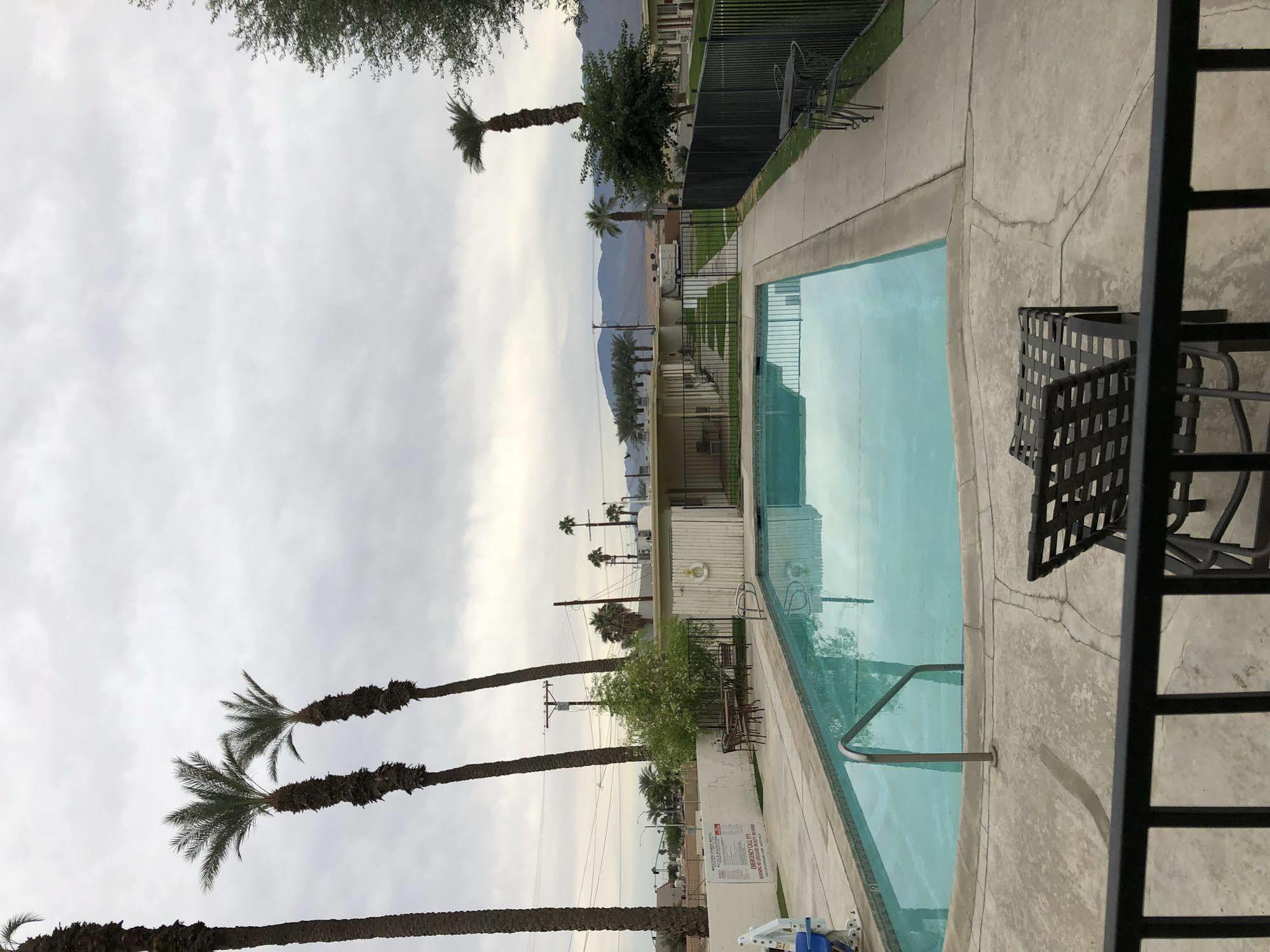 Western Sands Motel Indio Kültér fotó