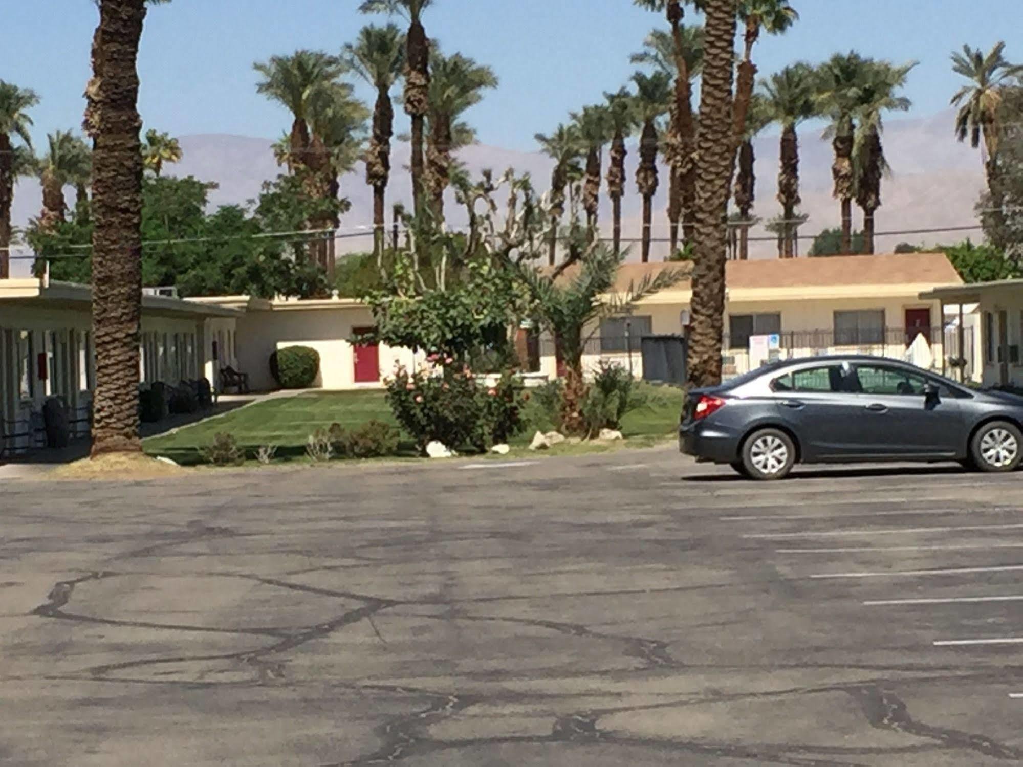 Western Sands Motel Indio Kültér fotó