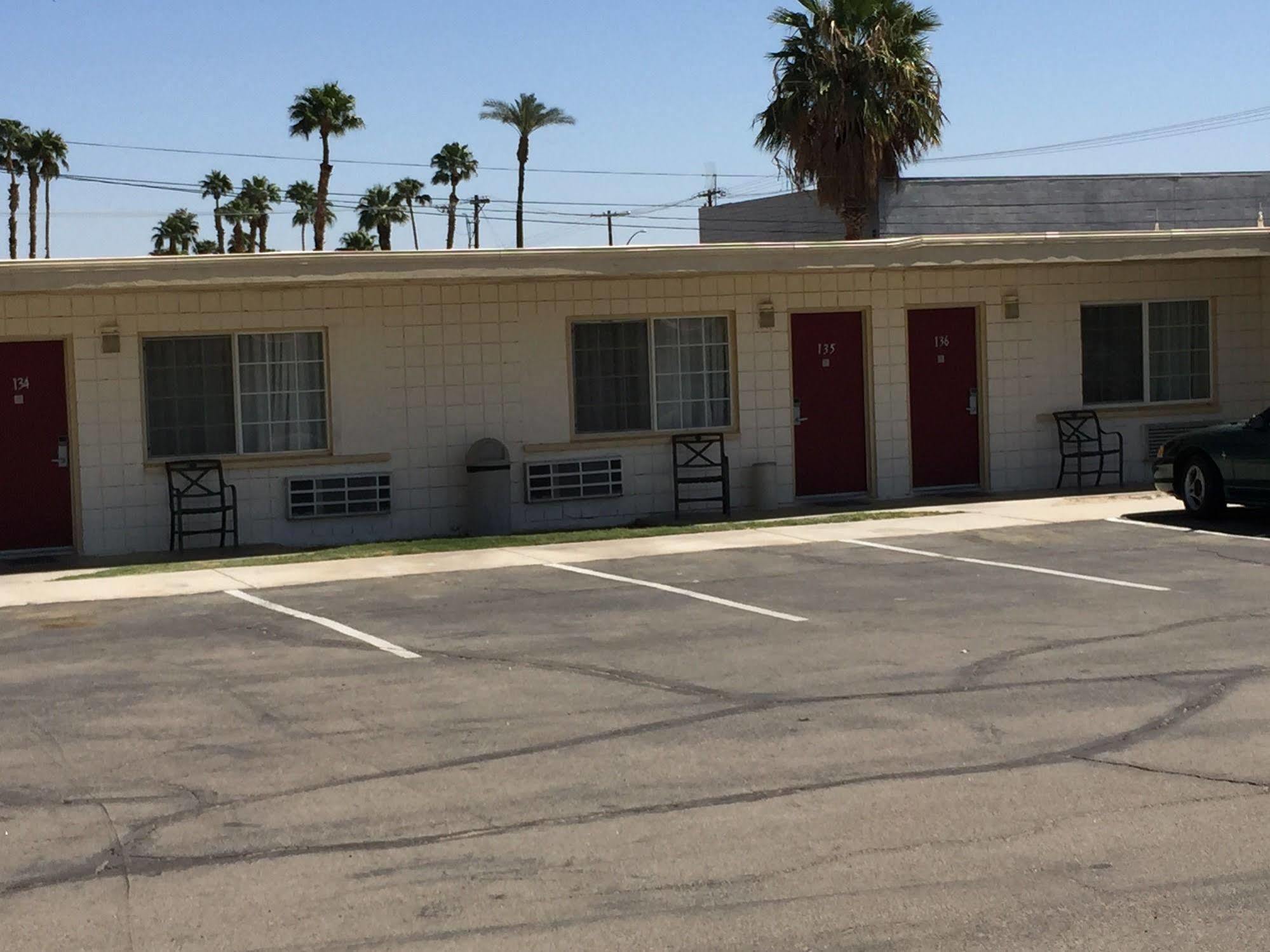 Western Sands Motel Indio Kültér fotó